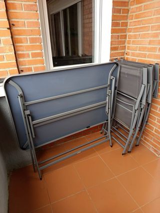 Conjunto mesa y 4 sillas terraza cristal
