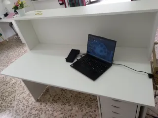 Recepción moderna color blanco