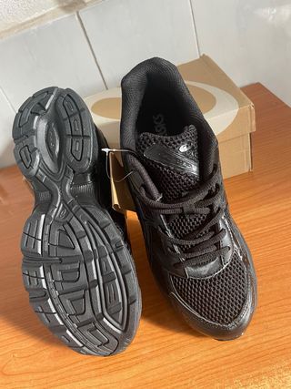 Zapatillas ASICS Negras Deportivas Running