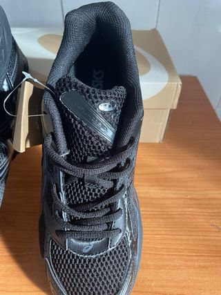 Zapatillas ASICS Negras Deportivas Running