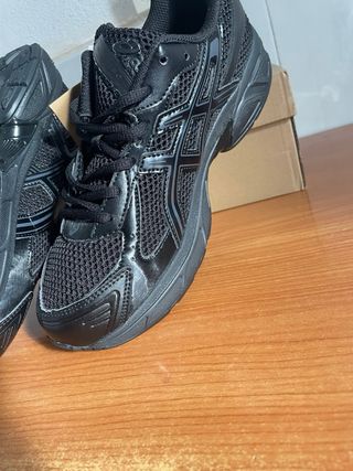 Zapatillas ASICS Negras Deportivas Running