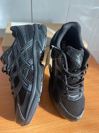 Zapatillas ASICS Negras Deportivas Running