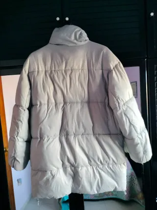 Abrigo acolchado gris PULL&BEAR