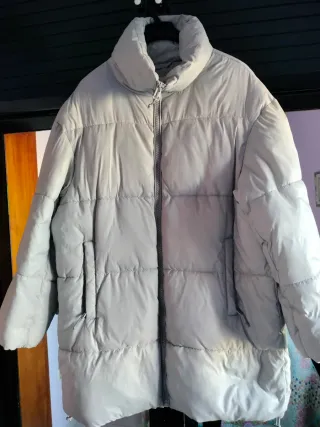 Abrigo acolchado gris PULL&BEAR