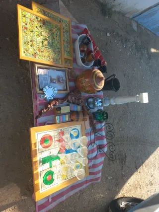 Lote de objetos decorativos y juegos
