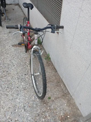 Bicicleta Montaña Globe Trotter Roja