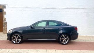 Lexus IS 2010