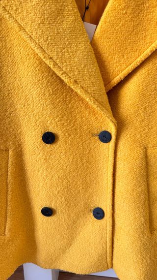 Abrigo Desigual Amarillo Talla M