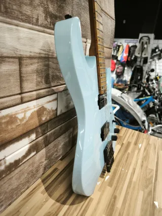 Guitarra Eléctrica Headless Harley Benton Dullahan