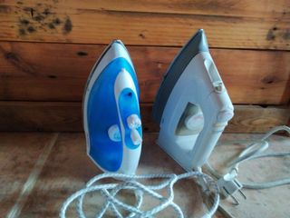 2 Planchas de Ropa Eléctricas