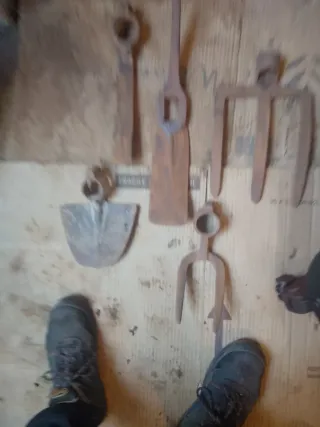 Herramientas de campo forja antigua