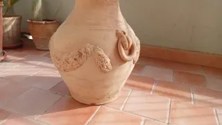 Vaso decorativo in terracotta artigianale