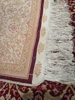 Alfombra de seda con diseño floral. Hereke Turquía