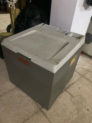 Nevera Portátil Coleman 12V/220V