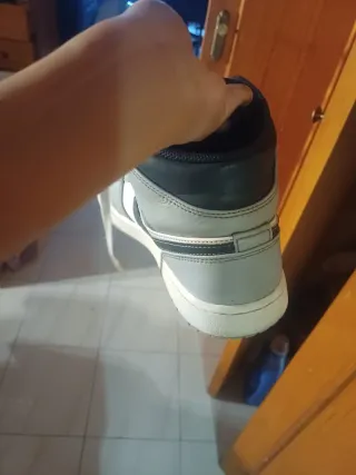 Nike Air Jordan 1 Mid Gris Blanco