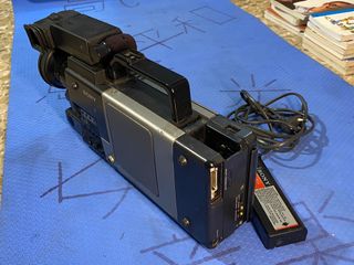 Sony CCD-V100E Video8 PRO VINTAGE