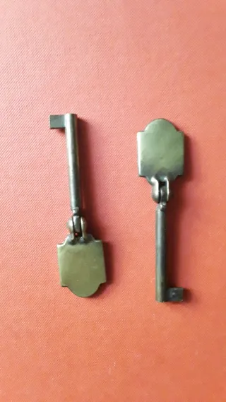 Chiavi antiche in ottone