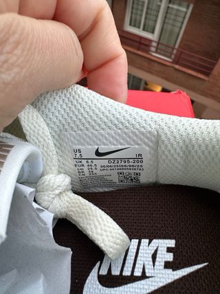 Zapatillas Nike Cortez Marrones y Blancas