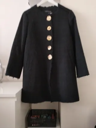 Chaqueta Zara Negra Botones Dorados
