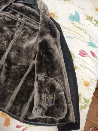 Chaqueta de hombre negra con forro