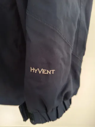 Chaqueta The North Face HyVent Azul