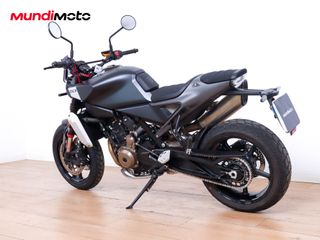 HUSQVARNA SVARTPILEN 801