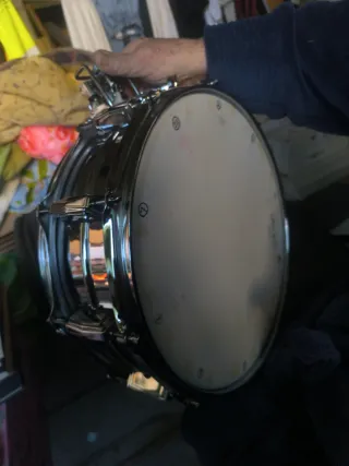 Conjunto equipo de música con todo lo que se ve.