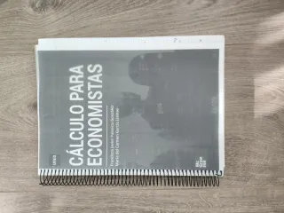 Pack libros Economía UNED