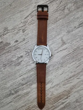 Reloj MVMT
