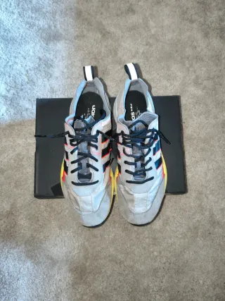 Adidas Zapatillas Grises y Rojas