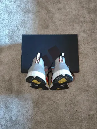 Adidas Zapatillas Grises y Rojas