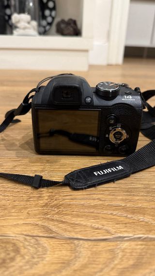 Cámara Fujifilm S3300 + Objetivo