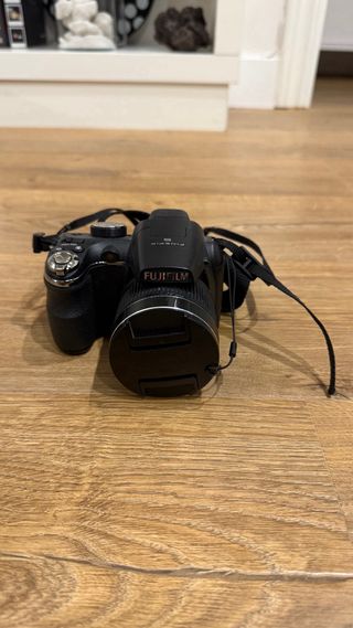 Cámara Fujifilm S3300 + Objetivo