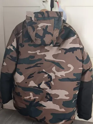 Chaqueta Zara Camuflaje Hombre NUEVO SIN USAR.