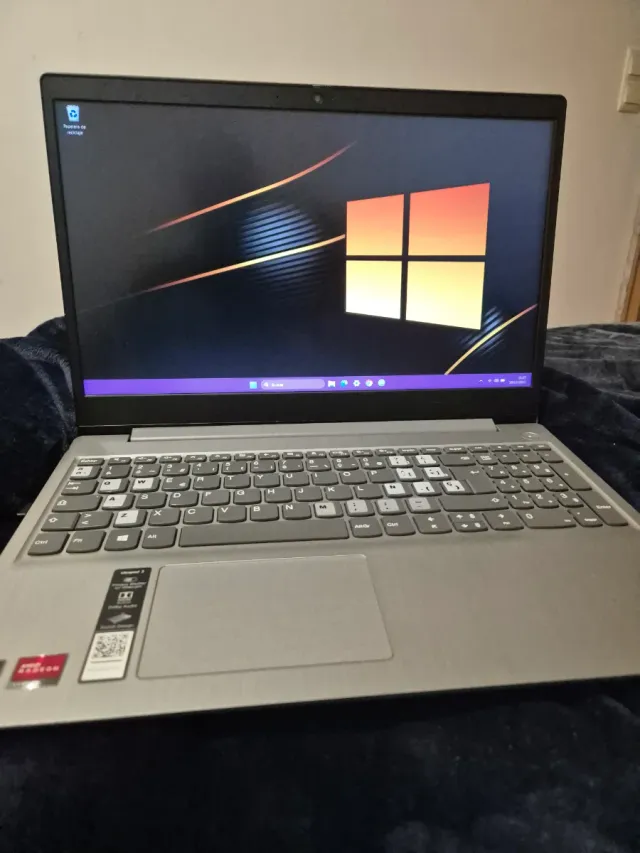 Portátil Lenovo Ryzen 7-3700u,20gb,Radeon Vega 2gb