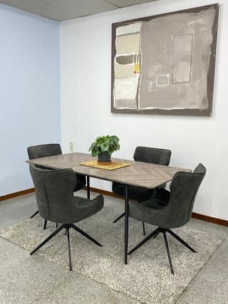 Mesa extensible nueva con sillas