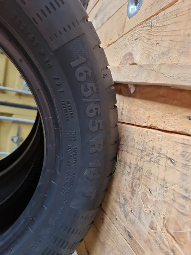 Vendo 2 Neumáticos en perfecto estado^