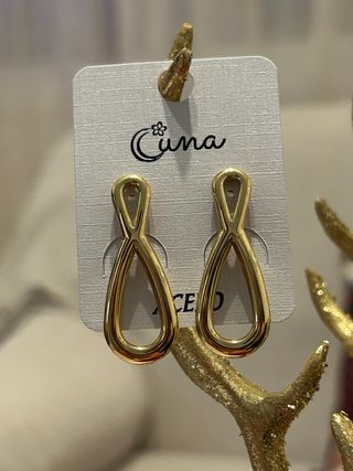 Pendientes largos dorados y plateados con brillant