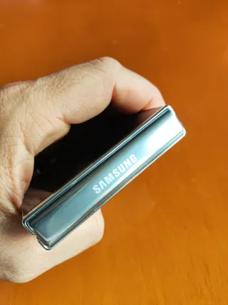 Samsung Galaxy Z Flip 5