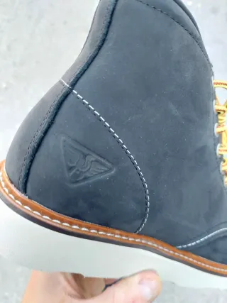 Stivaletti uomo neri e marroni