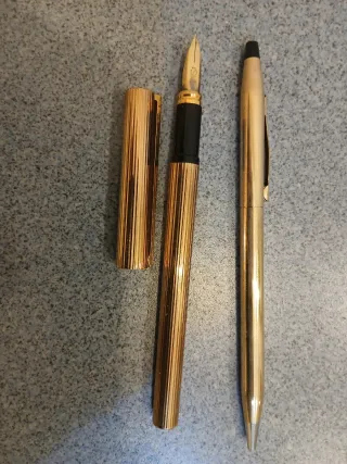 Pluma y Bolígrafo S.T. Dupont de Oro 18k