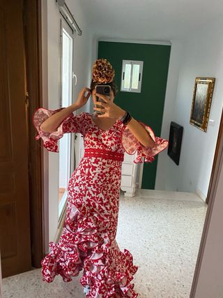 Traje de flamenca rojo y blanco