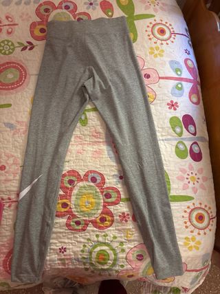 Leggings Nike grises nuevos