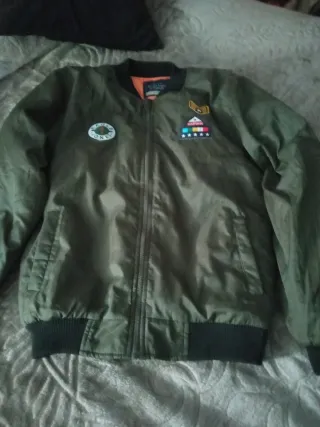 Chaqueta bomber verde niño