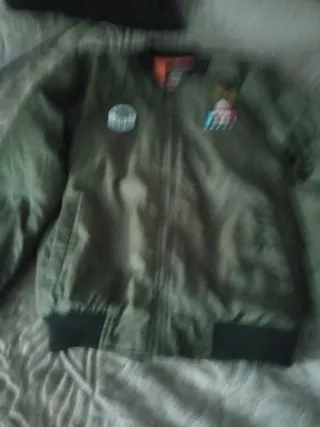 Chaqueta bomber verde niño