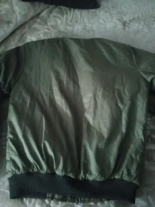 Chaqueta bomber verde niño