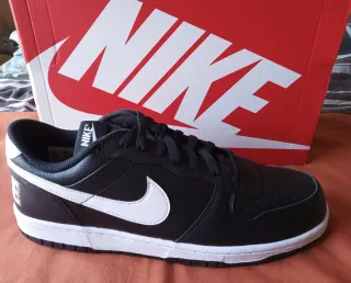 Zapatillas Nike Hombre Negras y Blancas