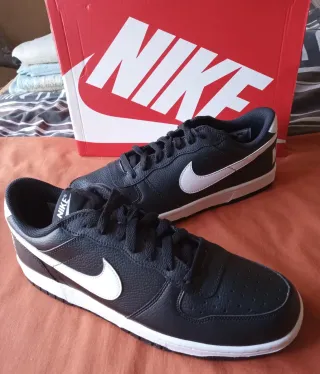 Zapatillas Nike Hombre Negras y Blancas