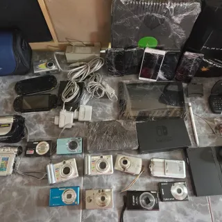 Lote de Consolas y mandos , móviles, cámaras, pc