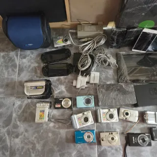 Lote de Consolas y mandos , móviles, cámaras, pc